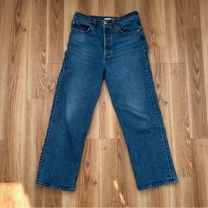 Levi’s Ribcage Straight Jeans Size 28